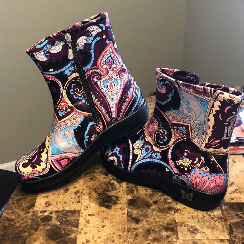 Alegria rain boots sz 38